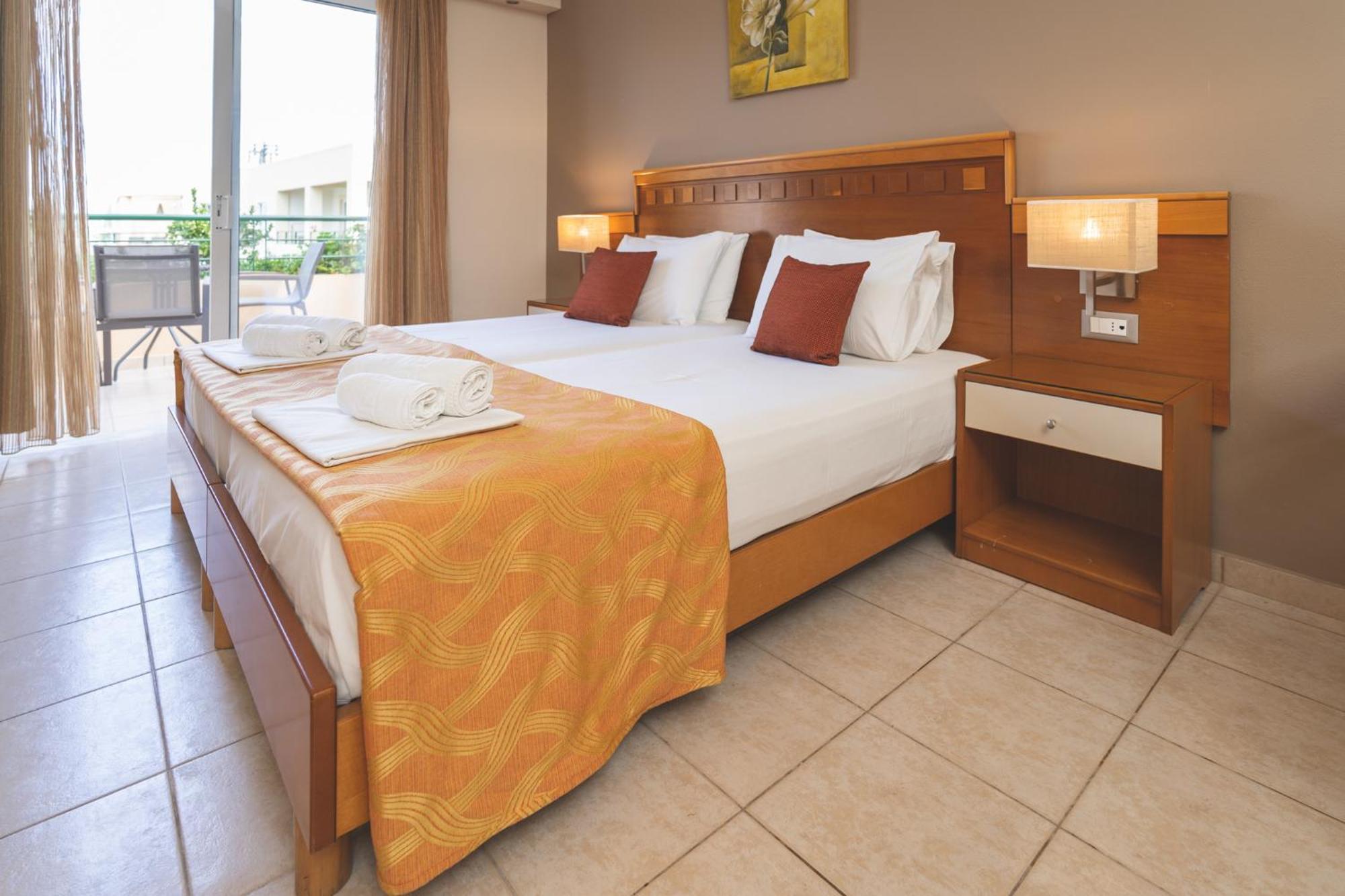 Helios Apartments Kato Daratso Room photo